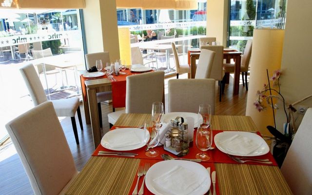 Marina Holiday Club - Food and dining
